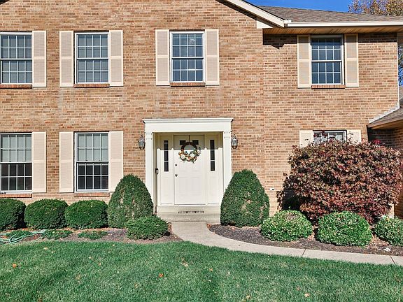 3rd image of 8140 Hearthstone Ct