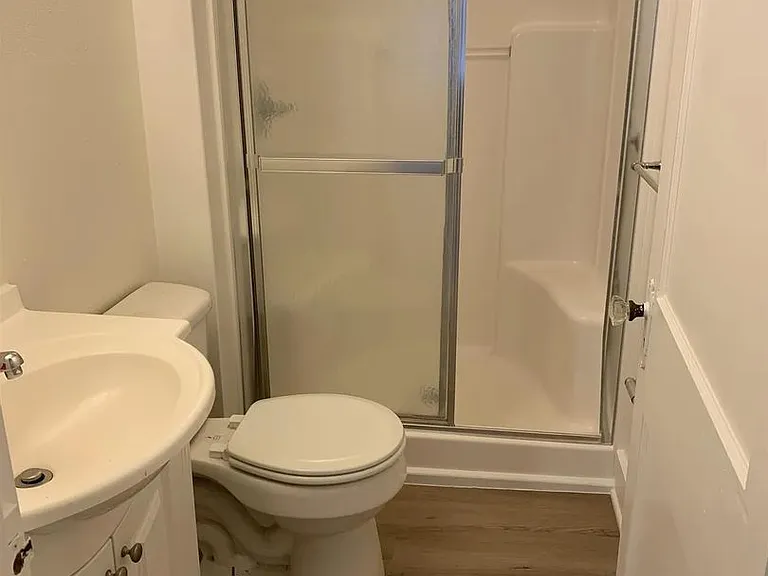 279 E Ayers St — Photo 14