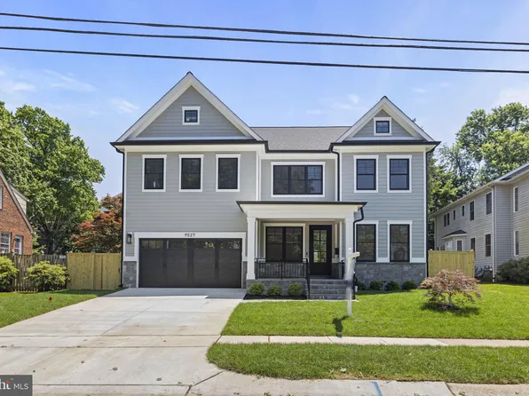 9527 Ewing Dr, Bethesda, MD 20817