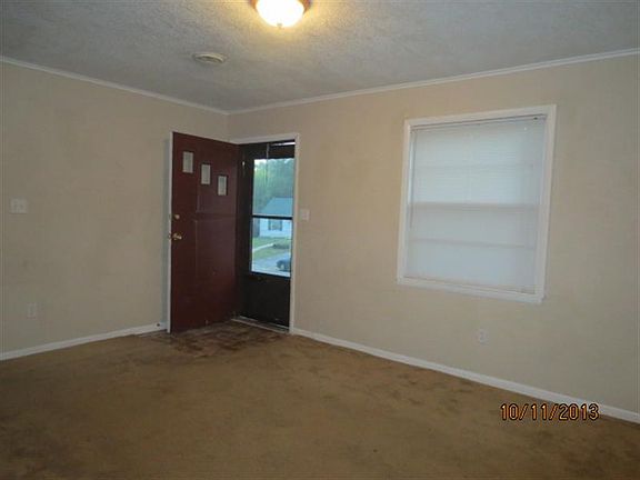4th image of 4918 Vista St