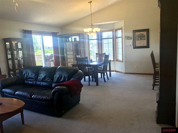 3rd image of 125 Pebble Creek Dr