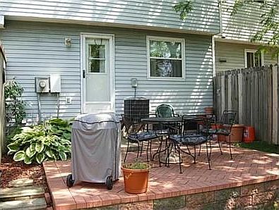 2nd image of 2987 Grandwoods Cir