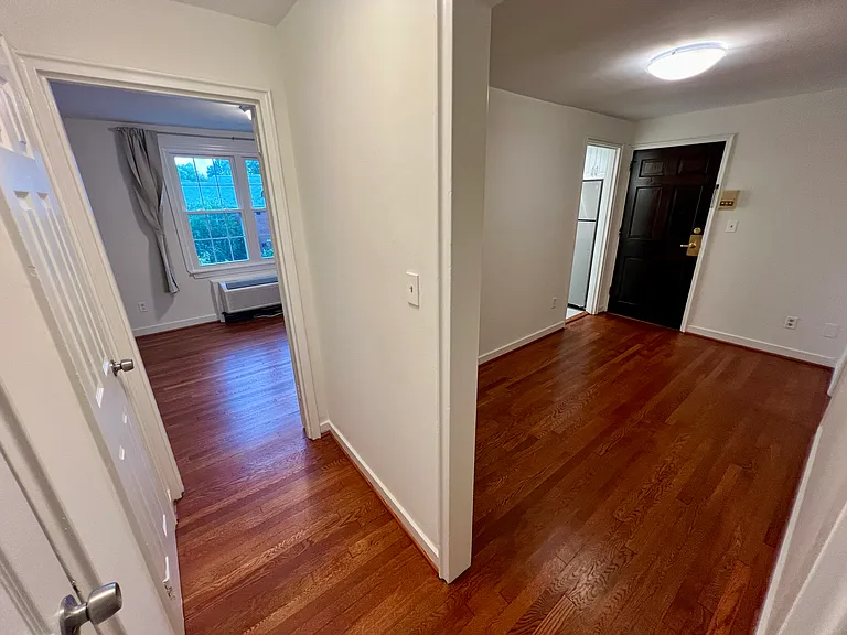310 Ashby St #B — Photo 13
