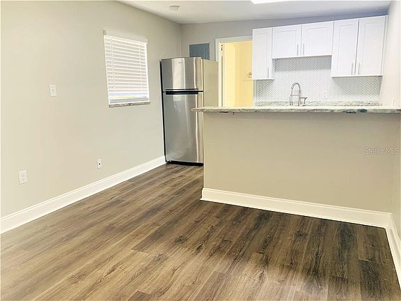 4th image of 3805 W Leona St #D