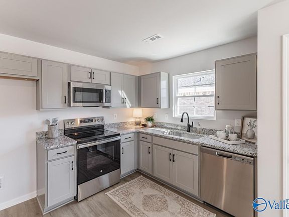 4th image of 119 Domingues Ave