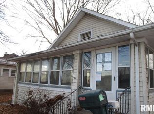2456 Barker St, Clinton, IA 52732