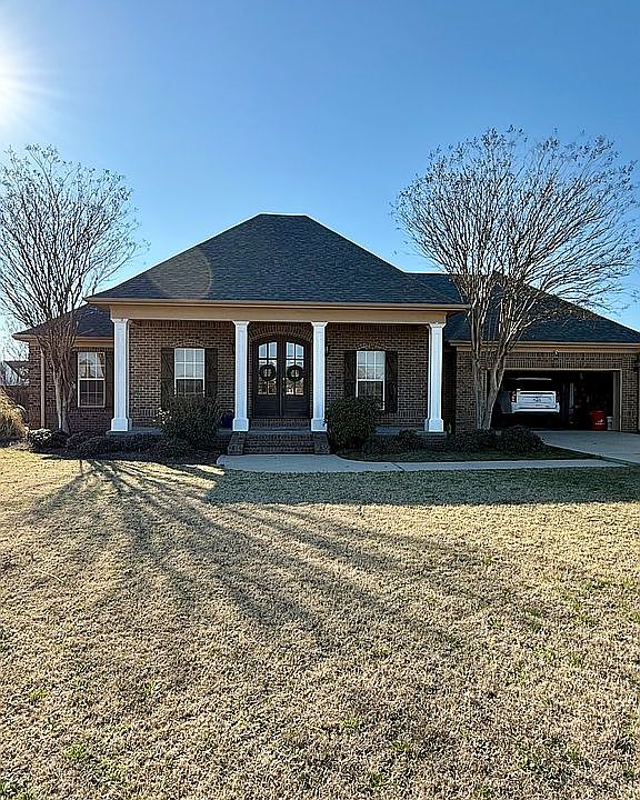 1st image of 35 Caroline Cv