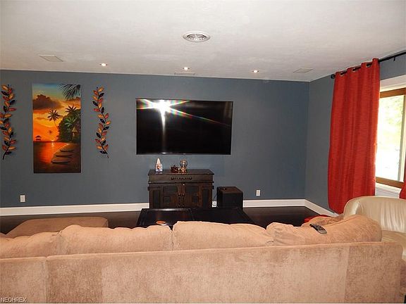 2nd image of 250 Wren Way