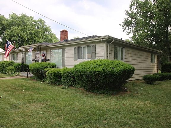 3rd image of 2398 & 2400 Triplett Blvd
