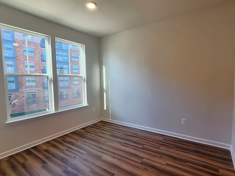 5929 Northwest Dr — Photo 17