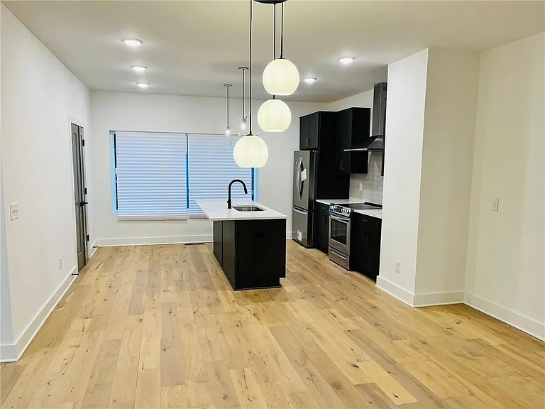 1445 Walker Pl SE — Photo 6