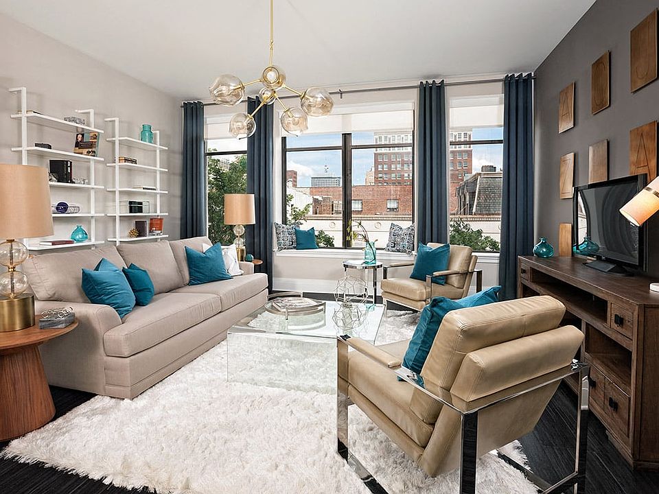 Welcome to Deco at CNB in Downtown Richmond