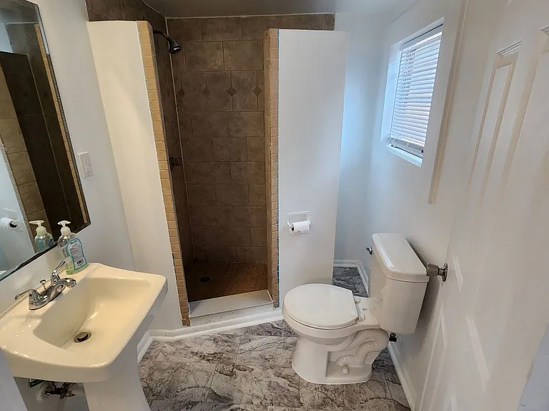 3133 Myrtle St #2 — Photo 6