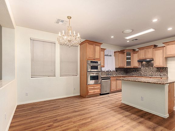 3rd image of 1835 E Parkside Ln