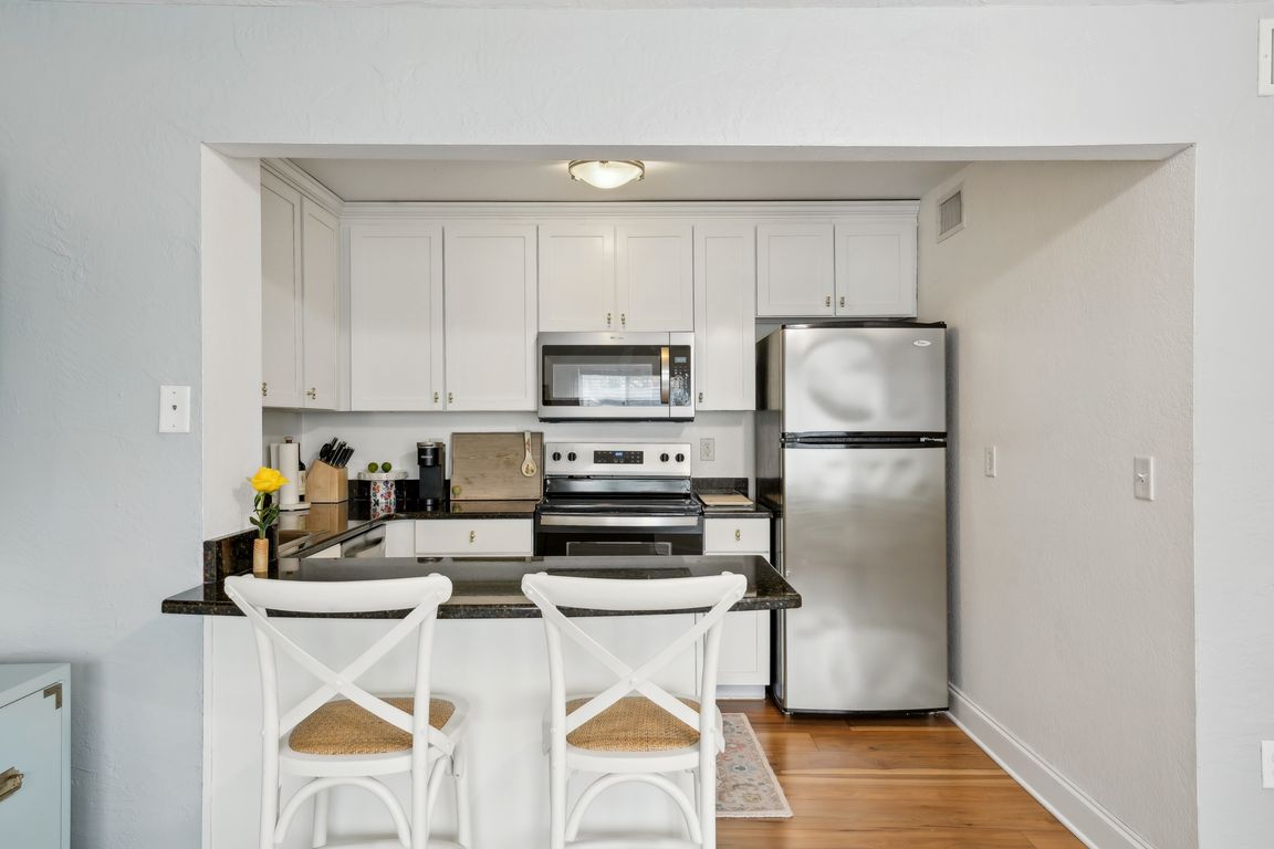 5th Ave S 307-017.jpg