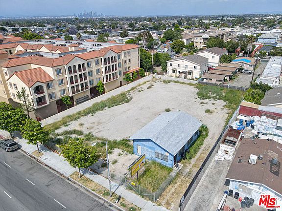 2nd image of 6200 Crenshaw Blvd