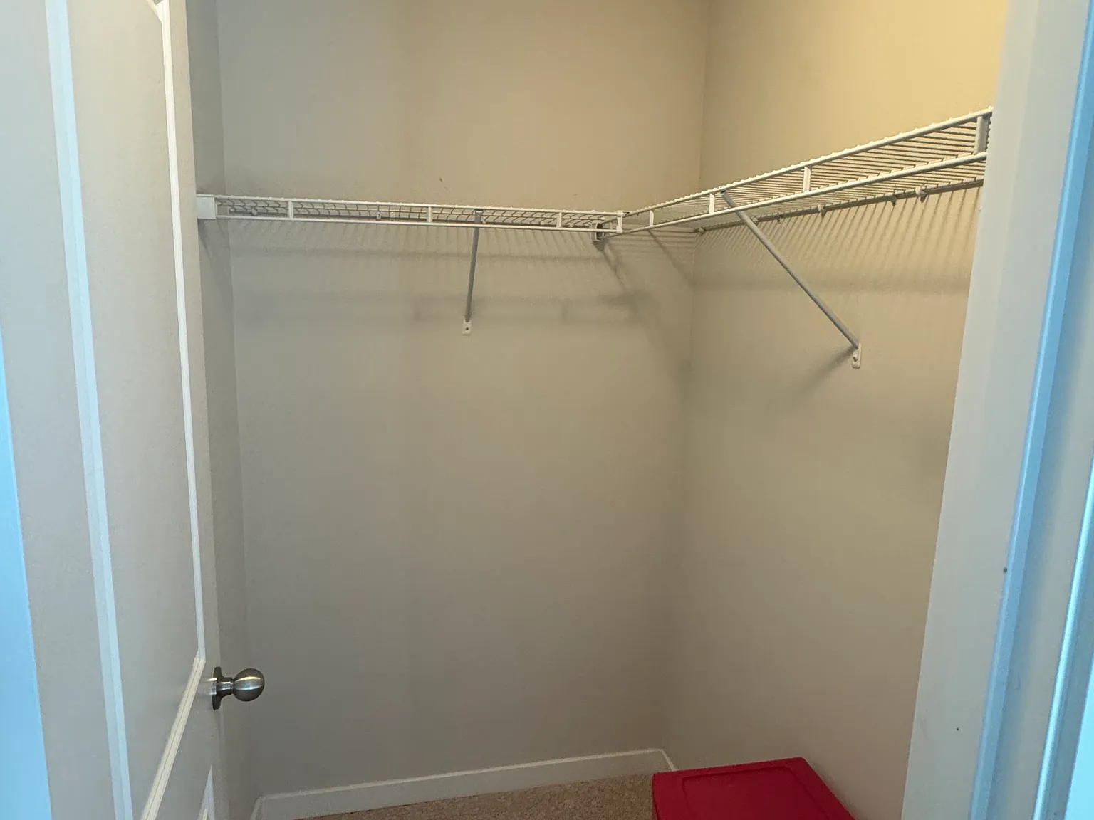 4 bed, 2.5 bath, 1975 sqft, $740 — Photo 3