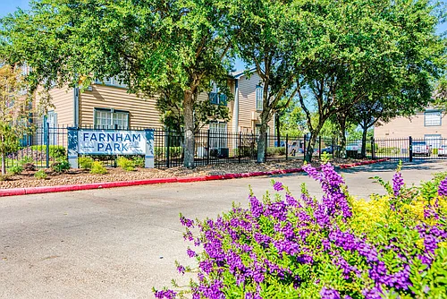 Farnham Park Apartments Photo 1