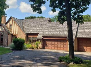 3303 N Chaucer Ct, Janesville, WI 53545