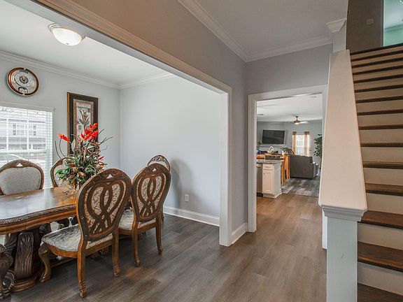 5th image of 358 Coatbridge Dr
