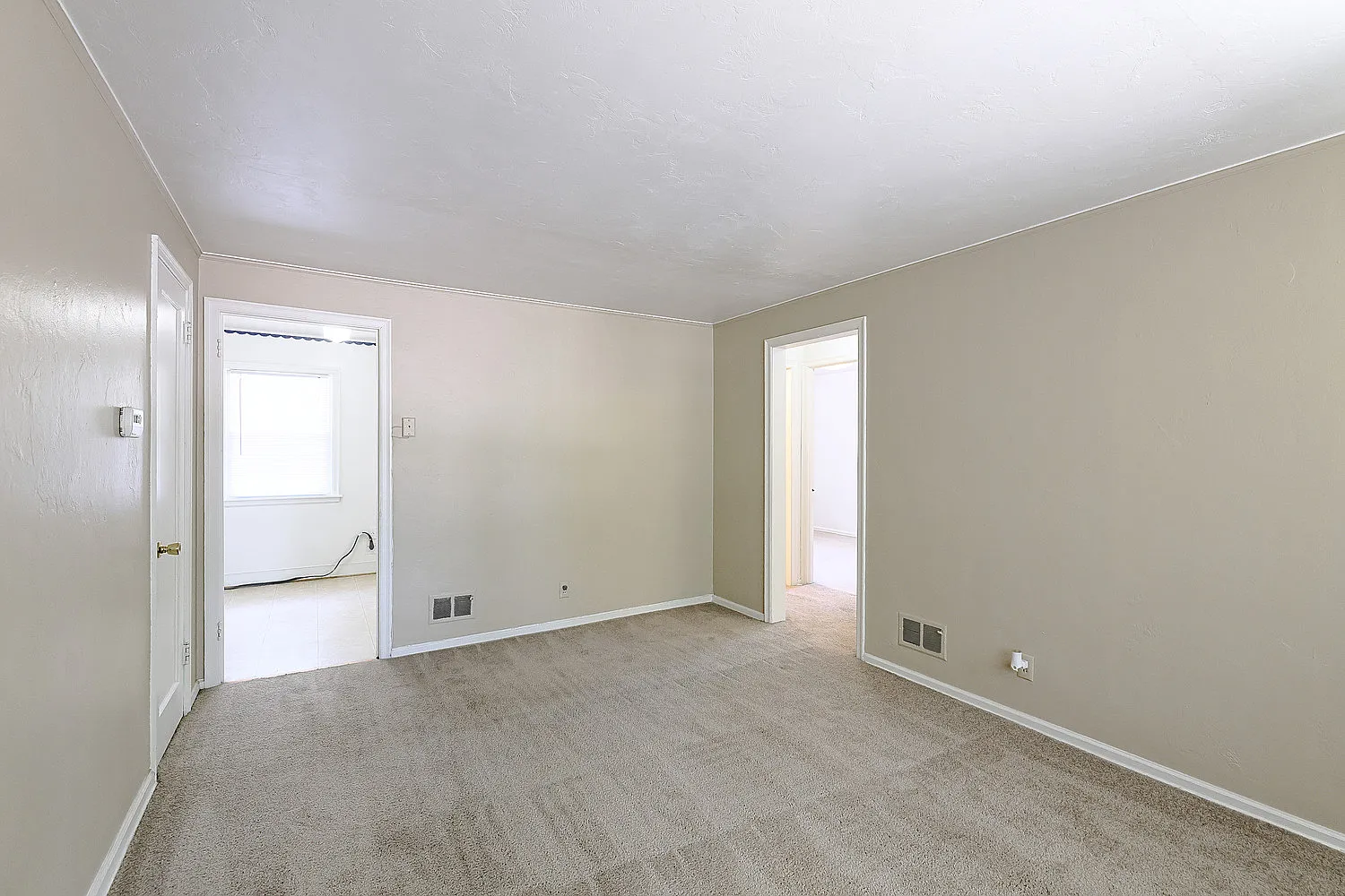 2 bed, 639 sqft, $769 — Photo 3