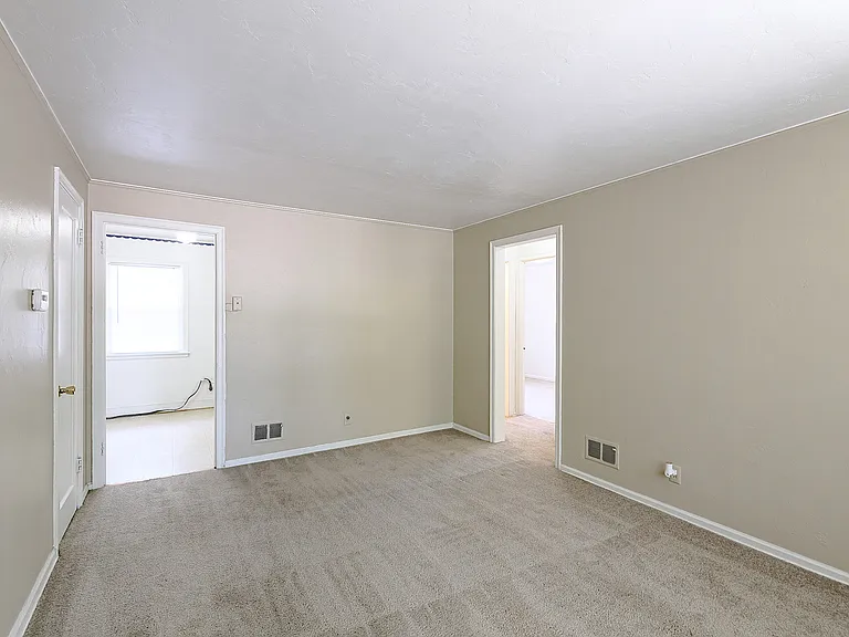 3517 Apple St — Photo 3