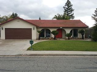 2301 E Hillcrest Ave, Visalia, CA