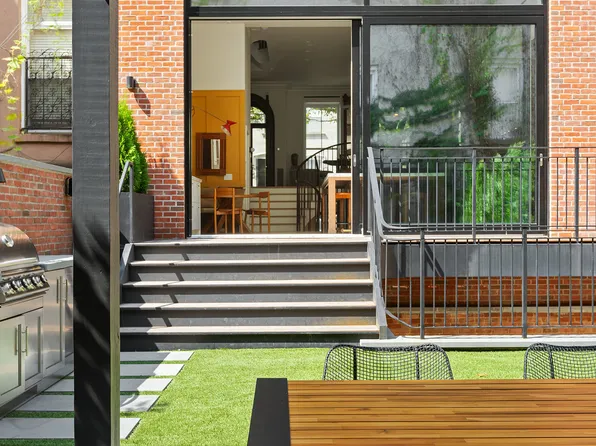 205 Clinton Street image 9 of 38