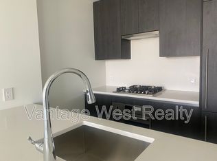 1626 Water St #703, Kelowna, BC V1Y 0N7