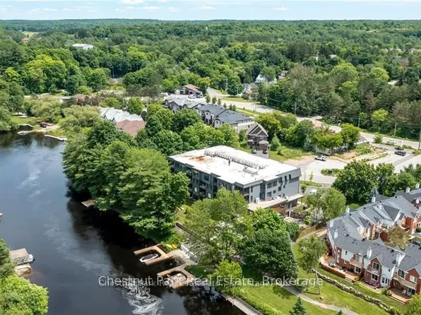200 Anglo St #304, Bracebridge, ON P1L 1G4