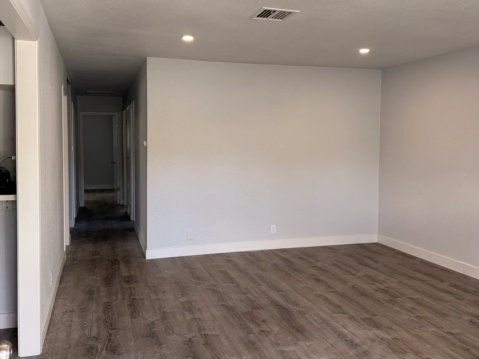 4 bed, 1080 sqft, $2,700 — Photo 4
