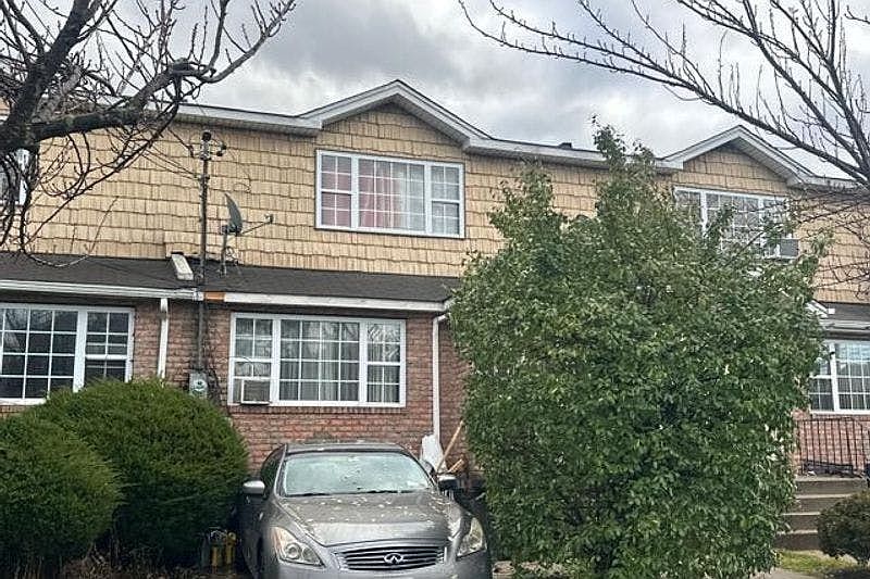 1st image of 145-13 226th St