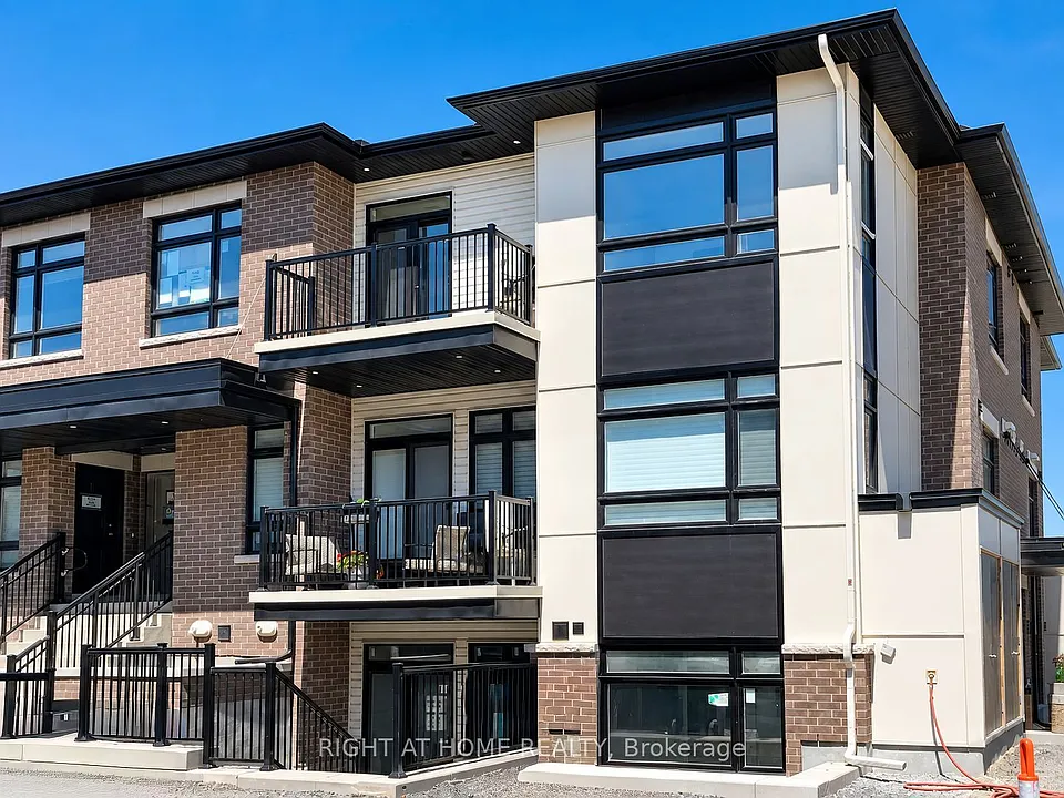 300 Tulum Cres #L