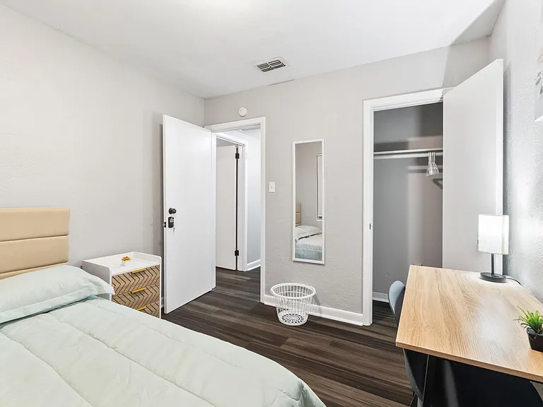 4731 W Castlewood Dr — Photo 13