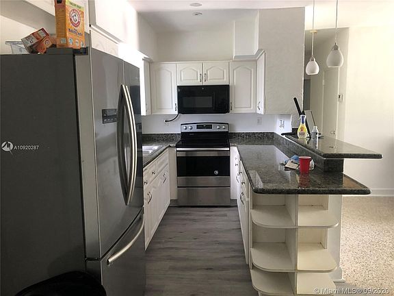 3rd image of 17401 NE 2nd Ave