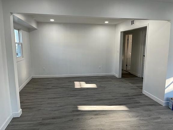 5th image of 243-36 72nd Ave #2