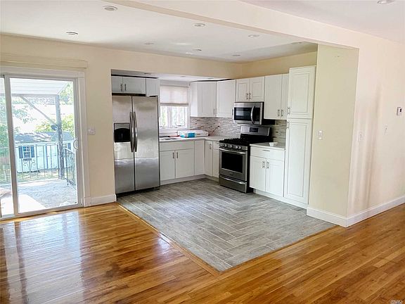 3rd image of 124 Dolce St