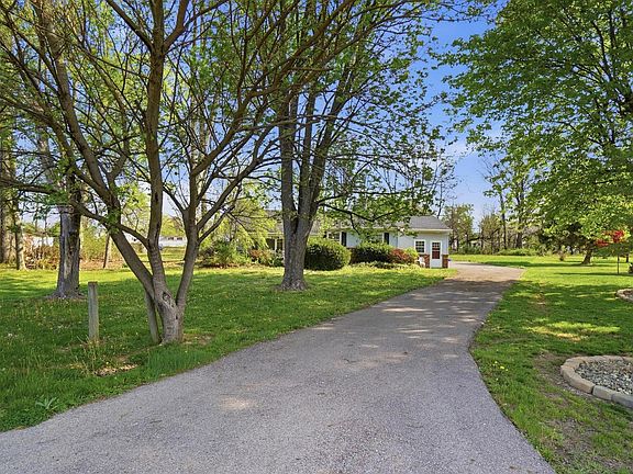 2nd image of 2318 Rodger Rd