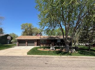 416 11th St W, Clear Lake, SD 57226