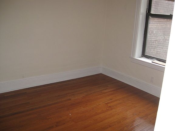3rd image of 3165 35th St APT 3R