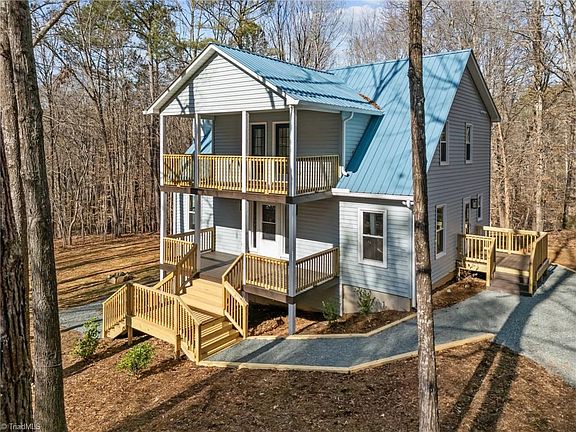 4th image of 6817 Ramblewood Dr