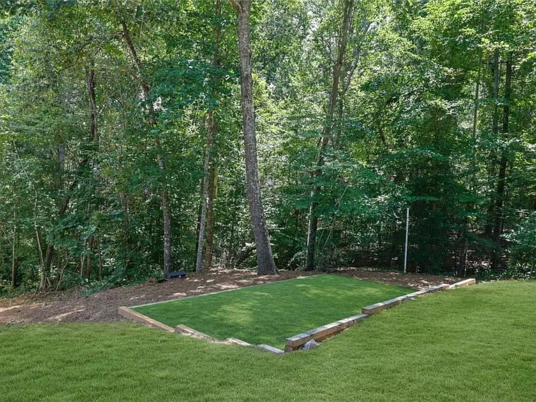 6181 Shoreland Cir — Photo 7