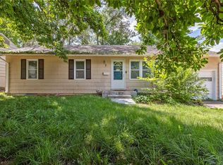 7 W 90th Ter, Kansas City, MO 64114