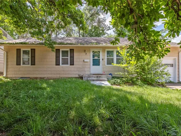 7 W 90th Ter, Kansas City, MO 64114