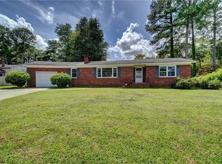 13 Fairway Dr, Portsmouth, VA 23701