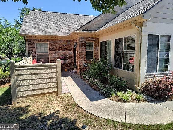 4th image of 202 Silver Summit Dr SE