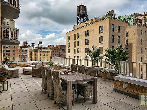 5th image of 201 W 72nd St APT 14E