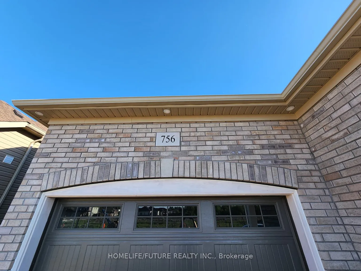 3 bed, $2,100 — Photo 4