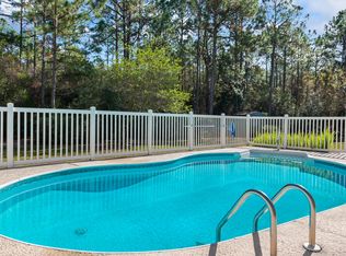 7648 Larkspur Dr, Navarre, FL 32566