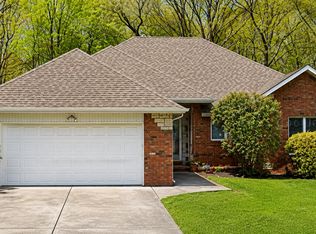 1081 W Woodbine St, Springfield, MO 65803